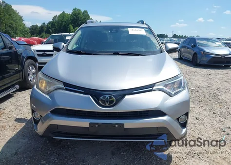 2017 Toyota Rav4 Xle z USA, uszkodzony, nr VIN 2T3RFREV5HW656166